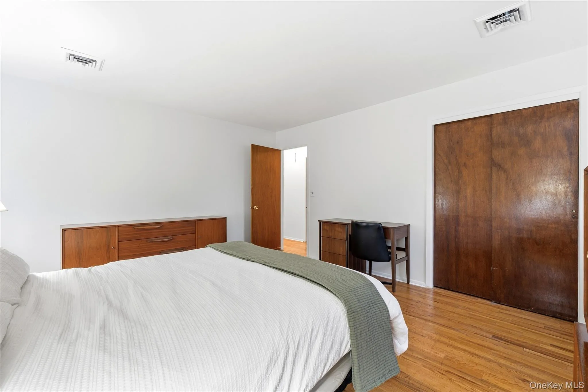 223 Newport Avenue, Orangetown, NY, 3 Bedrooms Bedrooms, 13 Rooms Rooms,1 BathroomBathrooms,Residential,For Rent,Newport,0,KEY1013143 223 Newport Avenue, Orangetown, NY, 3 Bedrooms Bedrooms, 13 Rooms Rooms,1 BathroomBathrooms,Residential,For Rent,Newport,0,KEY1013143