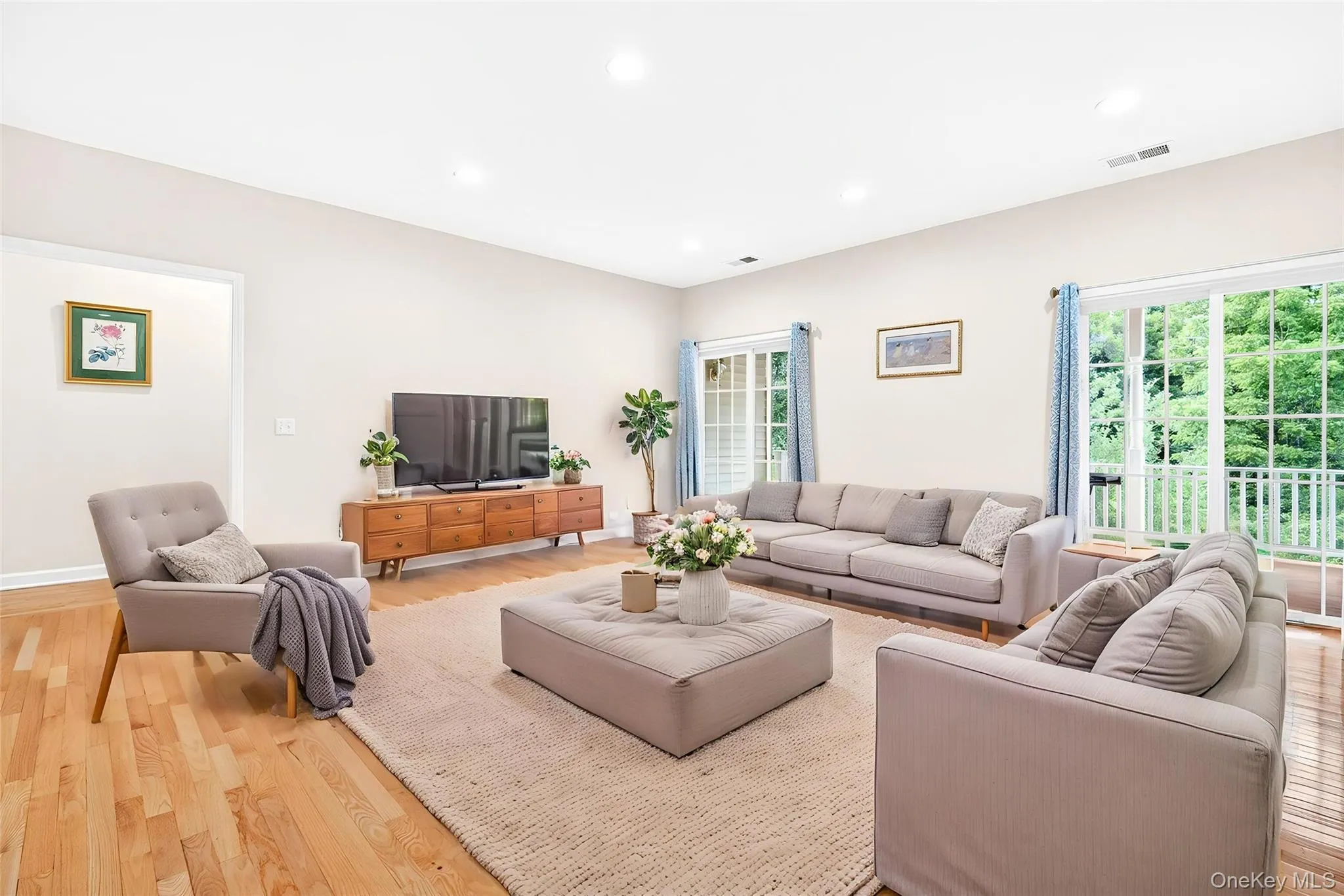 19 Ash Road, Fishkill, NY, 5 Bedrooms Bedrooms, 9 Rooms Rooms,3 BathroomsBathrooms,Residential,For Rent,Ash,0,1013146 19 Ash Road, Fishkill, NY, 5 Bedrooms Bedrooms, 9 Rooms Rooms,3 BathroomsBathrooms,Residential,For Rent,Ash,0,1013146