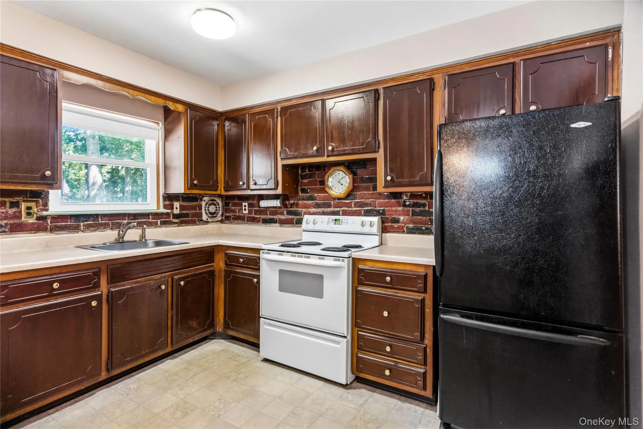 35 Corbin Avenue, Brookhaven, NY, 3 Bedrooms Bedrooms, 7 Rooms Rooms,2 BathroomsBathrooms,Residential,For Rent,Corbin,0,1013152 35 Corbin Avenue, Brookhaven, NY, 3 Bedrooms Bedrooms, 7 Rooms Rooms,2 BathroomsBathrooms,Residential,For Rent,Corbin,0,1013152