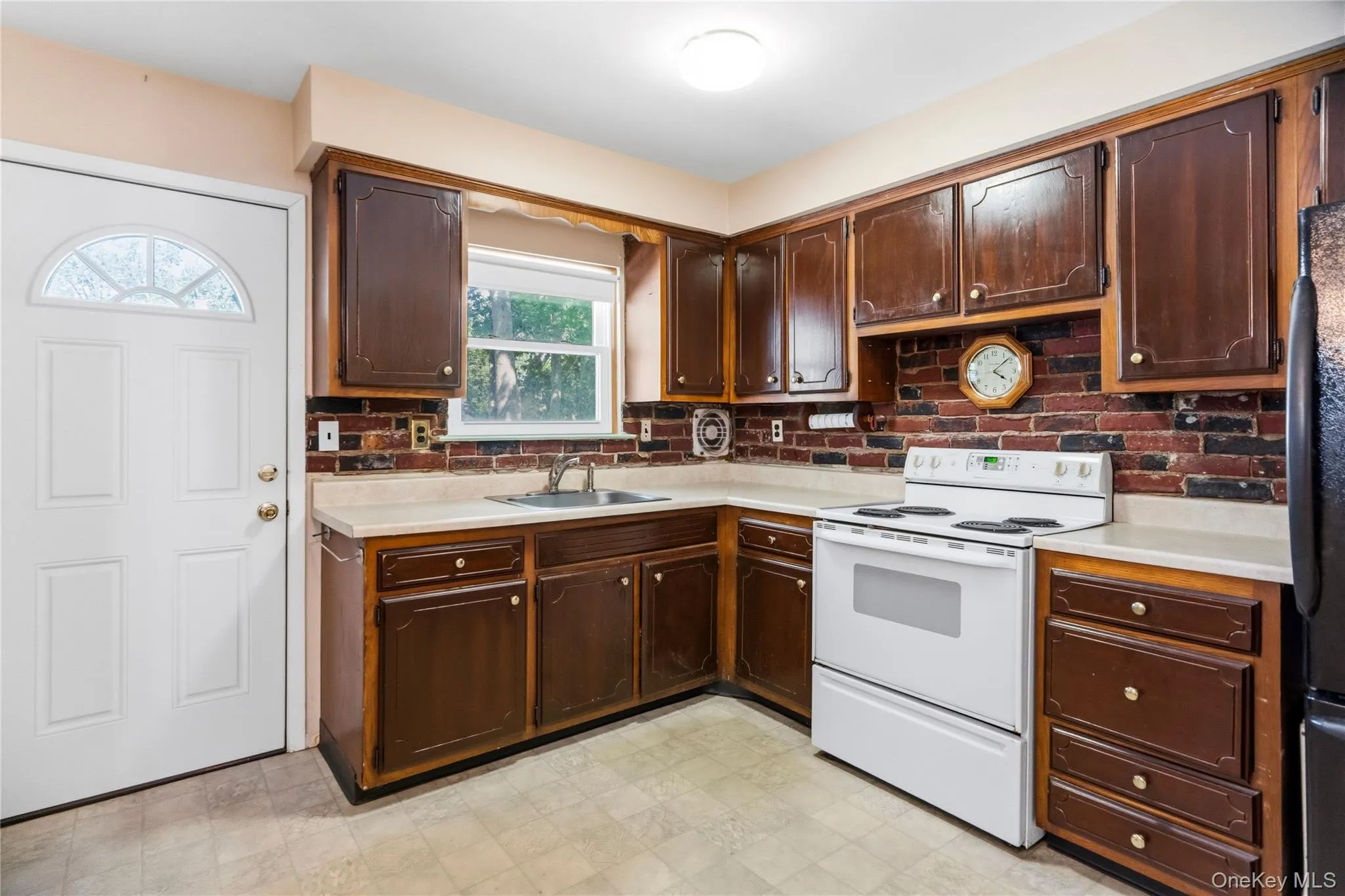 35 Corbin Avenue, Brookhaven, NY, 3 Bedrooms Bedrooms, 7 Rooms Rooms,2 BathroomsBathrooms,Residential,For Rent,Corbin,0,1013152 35 Corbin Avenue, Brookhaven, NY, 3 Bedrooms Bedrooms, 7 Rooms Rooms,2 BathroomsBathrooms,Residential,For Rent,Corbin,0,1013152