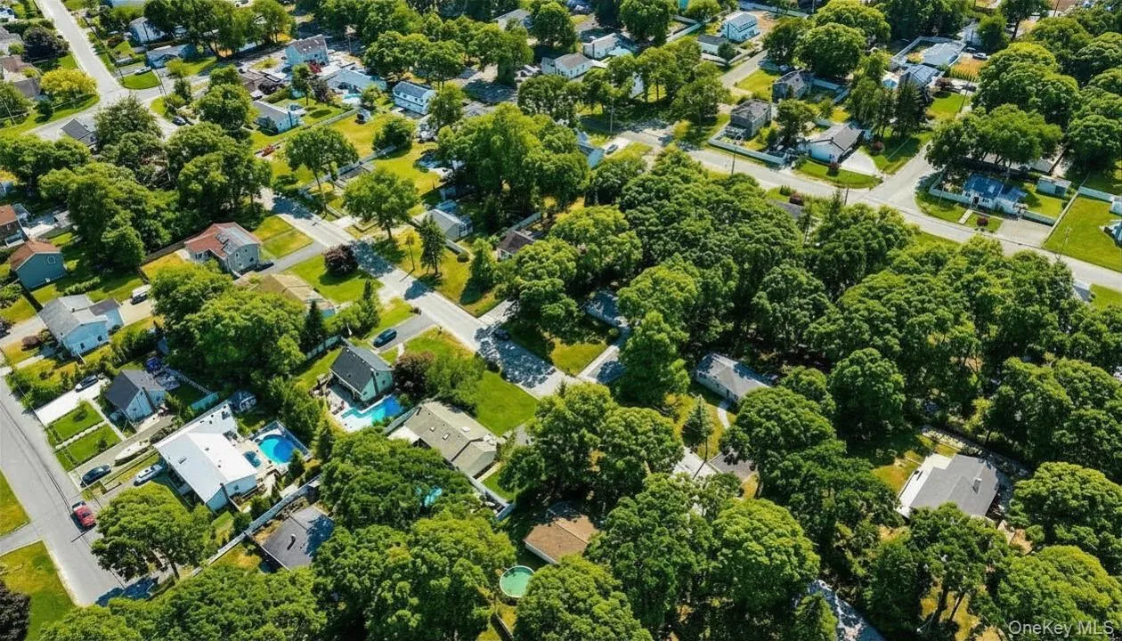 35 Corbin Avenue, Brookhaven, NY, 3 Bedrooms Bedrooms, 7 Rooms Rooms,2 BathroomsBathrooms,Residential,For Rent,Corbin,0,1013152 35 Corbin Avenue, Brookhaven, NY, 3 Bedrooms Bedrooms, 7 Rooms Rooms,2 BathroomsBathrooms,Residential,For Rent,Corbin,0,1013152