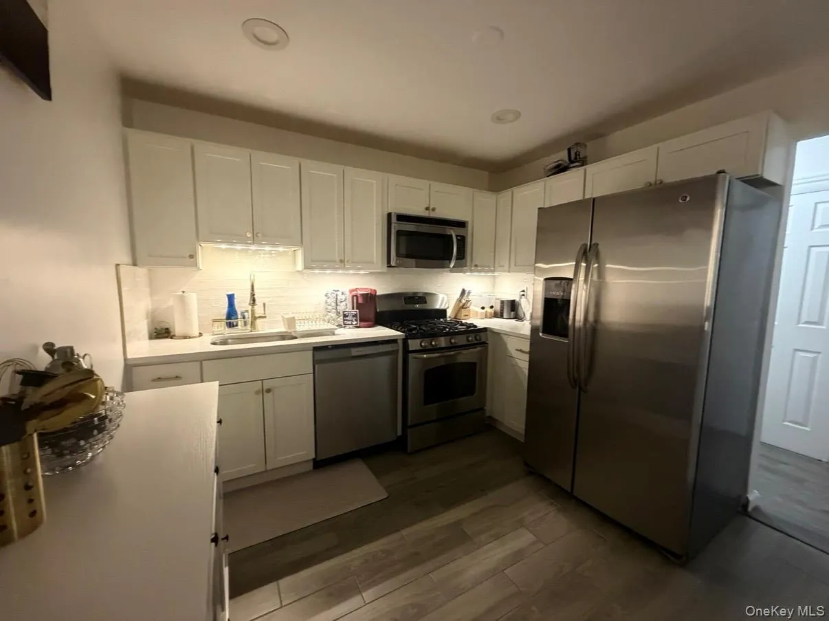 396 Country Club Lane, Haverstraw, NY, 2 Bedrooms Bedrooms, 5 Rooms Rooms,1 BathroomBathrooms,Residential,For Rent,Country Club,0,1013155 396 Country Club Lane, Haverstraw, NY, 2 Bedrooms Bedrooms, 5 Rooms Rooms,1 BathroomBathrooms,Residential,For Rent,Country Club,0,1013155