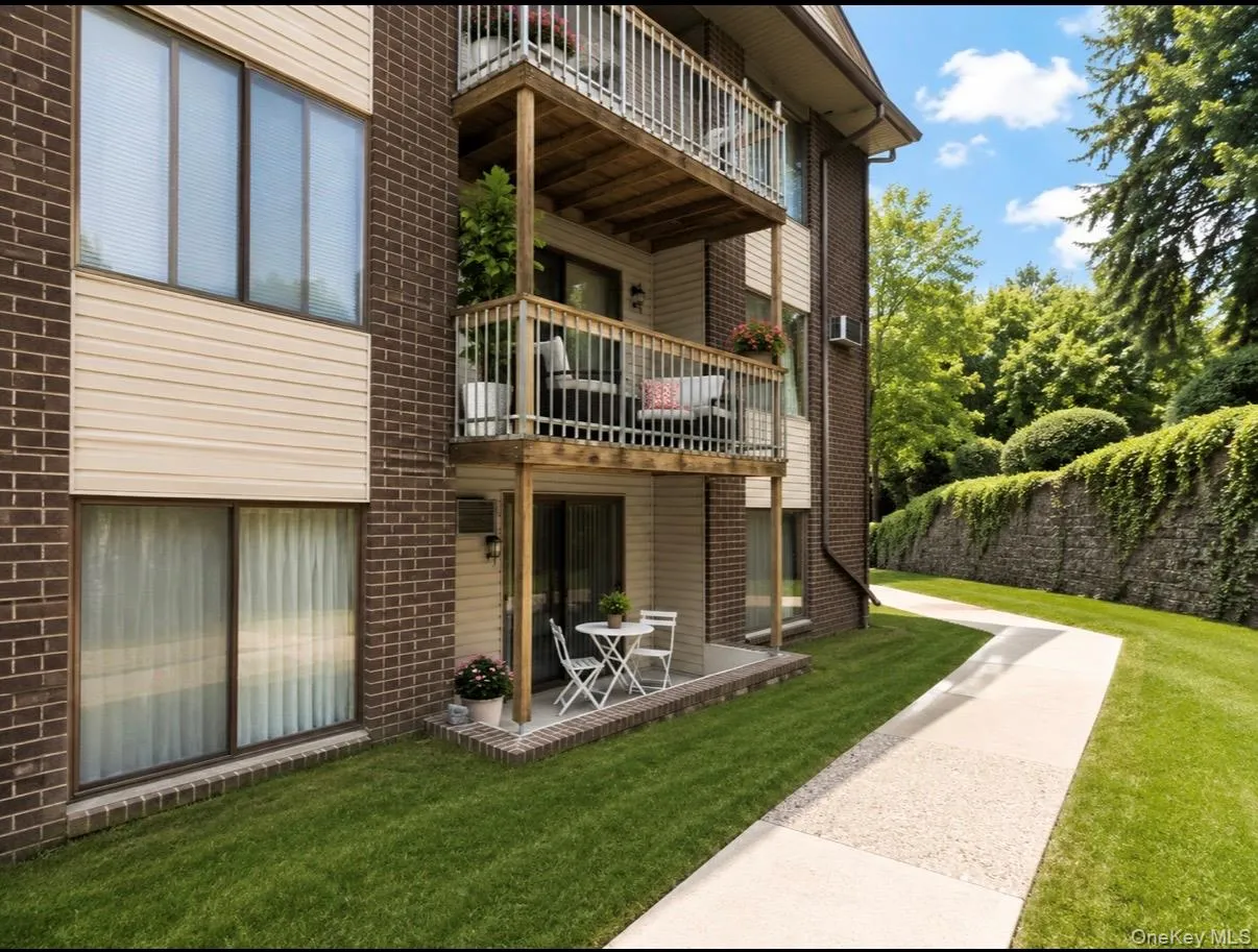 396 Country Club Lane, Haverstraw, NY, 2 Bedrooms Bedrooms, 5 Rooms Rooms,1 BathroomBathrooms,Residential,For Rent,Country Club,0,1013155 396 Country Club Lane, Haverstraw, NY, 2 Bedrooms Bedrooms, 5 Rooms Rooms,1 BathroomBathrooms,Residential,For Rent,Country Club,0,1013155