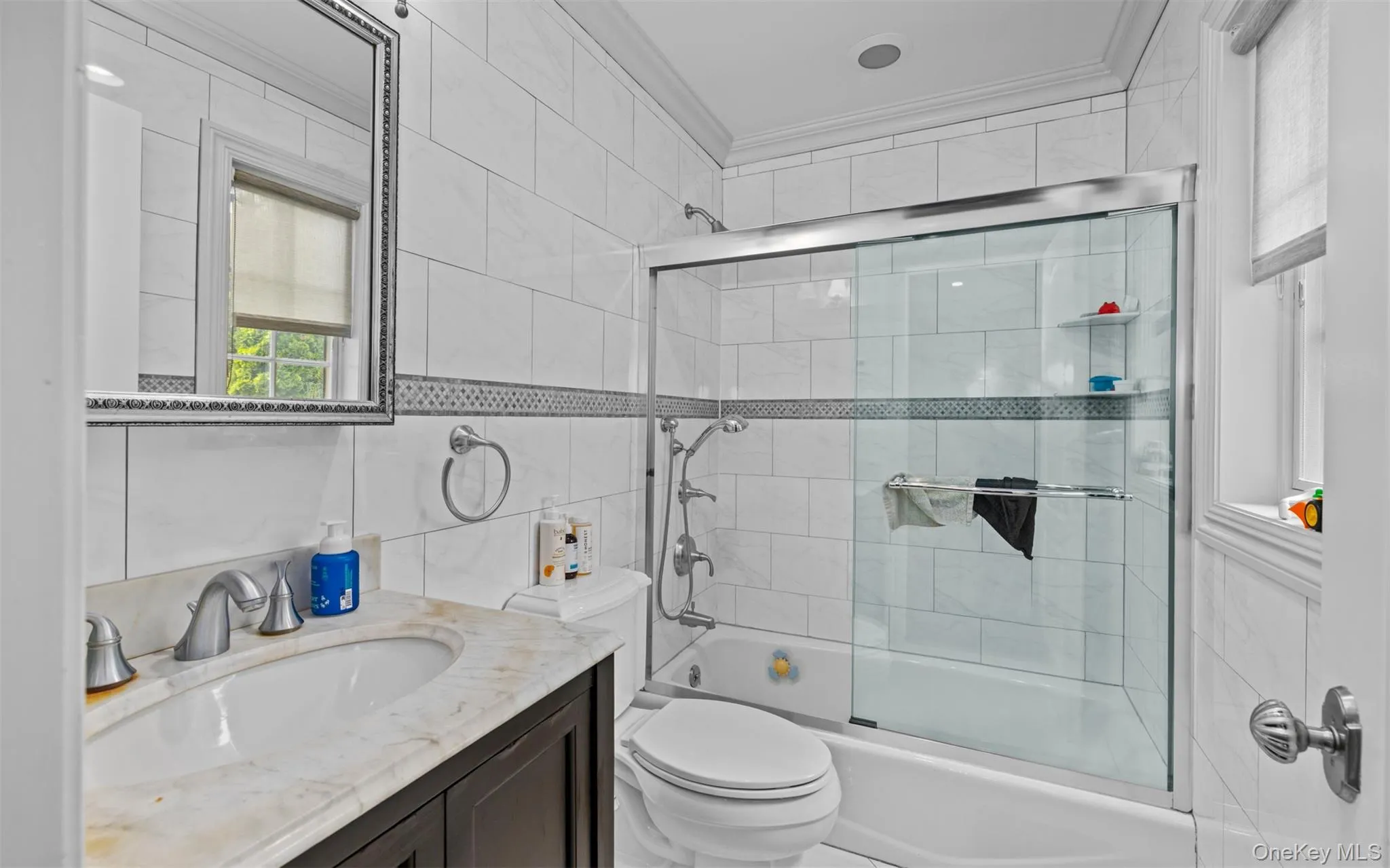 25 Bay Driveway, North Hempstead, NY, 4 Bedrooms Bedrooms, 11 Rooms Rooms,4 BathroomsBathrooms,Residential Lease,For Rent,Bay Driveway,0,1013164 25 Bay Driveway, North Hempstead, NY, 4 Bedrooms Bedrooms, 11 Rooms Rooms,4 BathroomsBathrooms,Residential Lease,For Rent,Bay Driveway,0,1013164