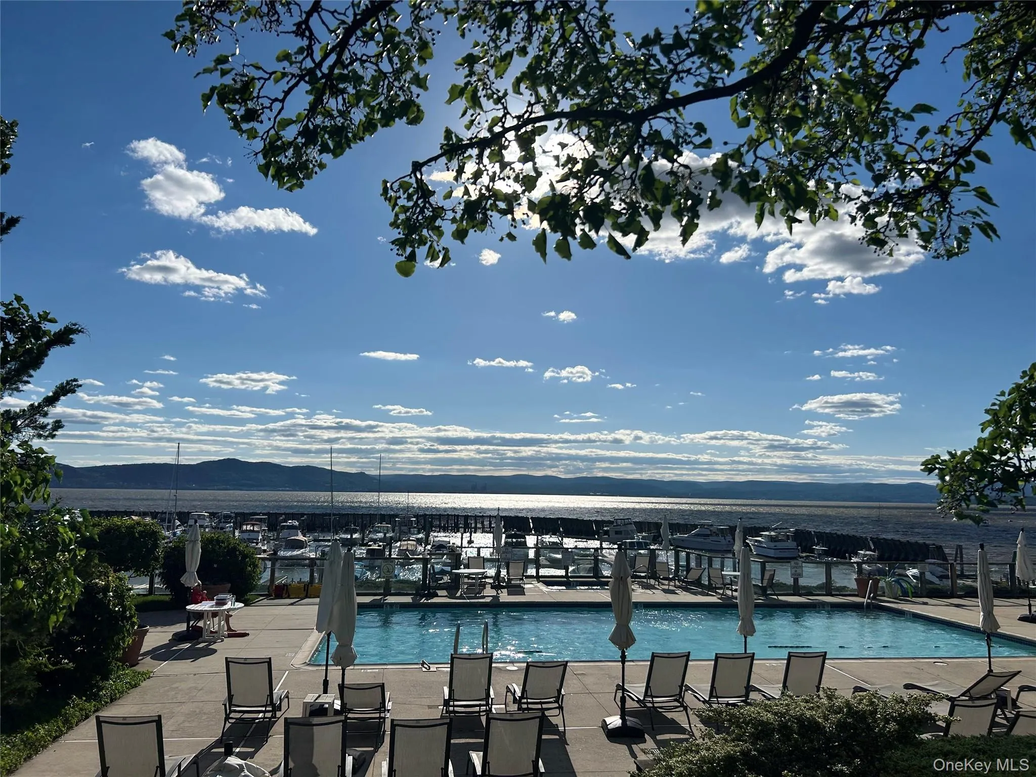 Pool & Hudson River beyond. Pool & Hudson River beyond.