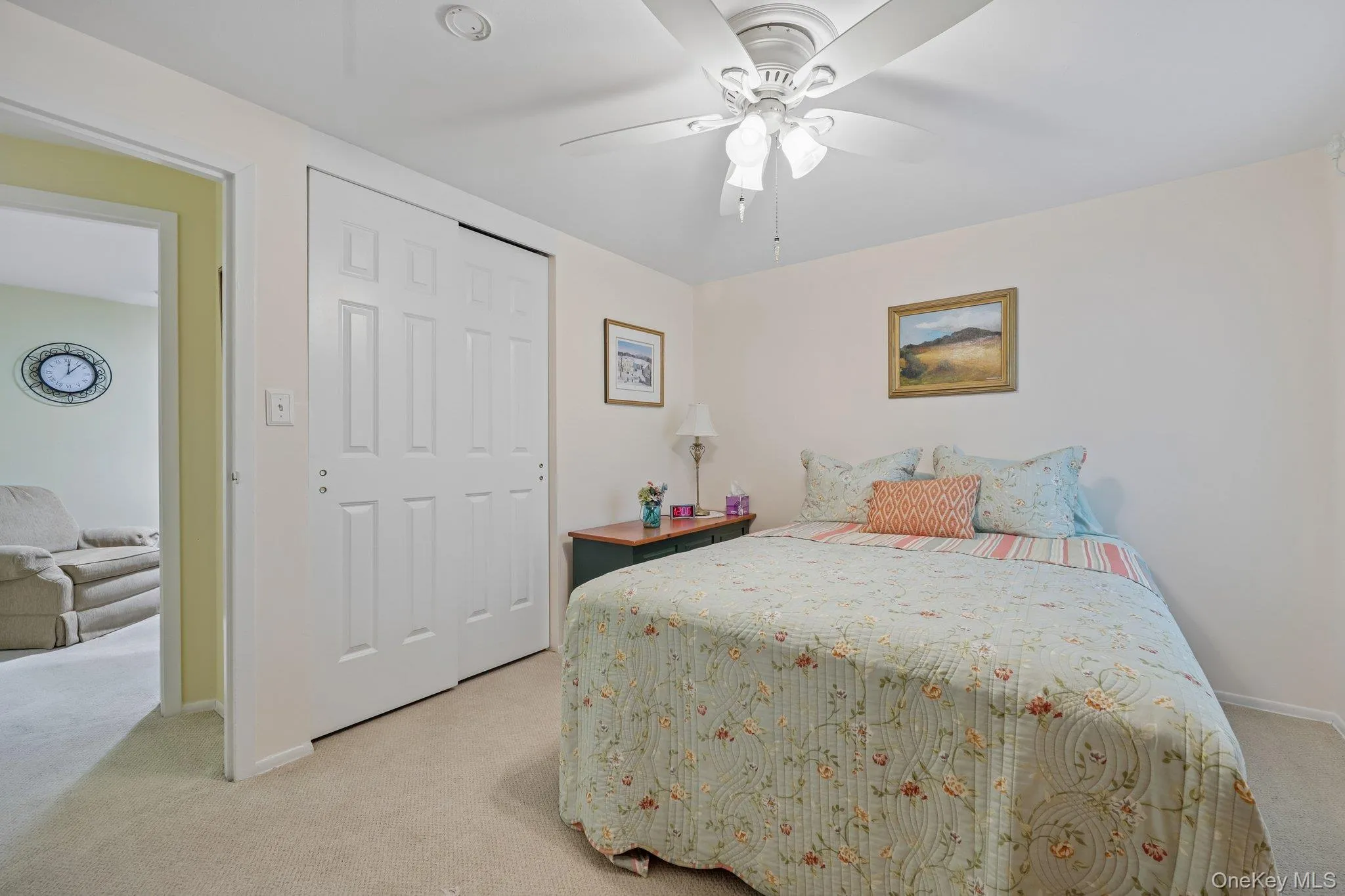 # 2 Sunlit with double closet and golf course view, celing fan # 2 Sunlit with double closet and golf course view, celing fan