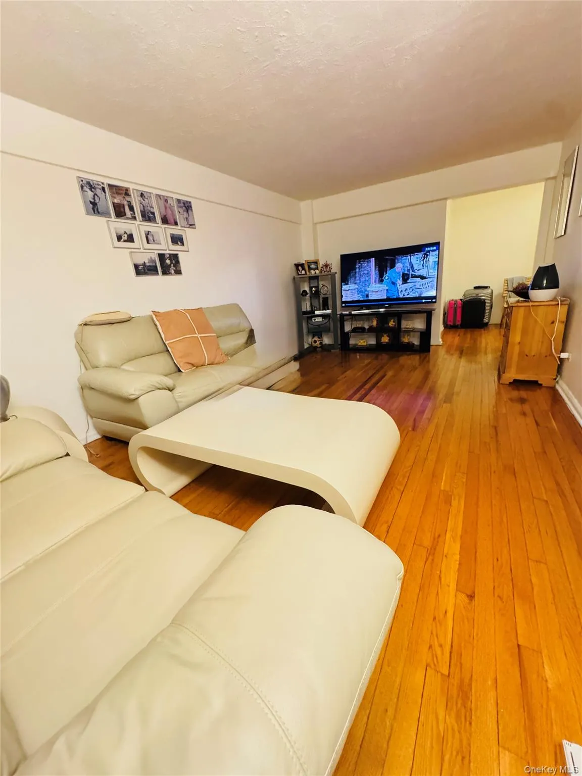 118-60 Metropolitan Avenue, New York, NY, 1 Bedroom Bedrooms, 4 Rooms Rooms,1 BathroomBathrooms,Residential,For Rent,Metropolitan,0,1013170 118-60 Metropolitan Avenue, New York, NY, 1 Bedroom Bedrooms, 4 Rooms Rooms,1 BathroomBathrooms,Residential,For Rent,Metropolitan,0,1013170