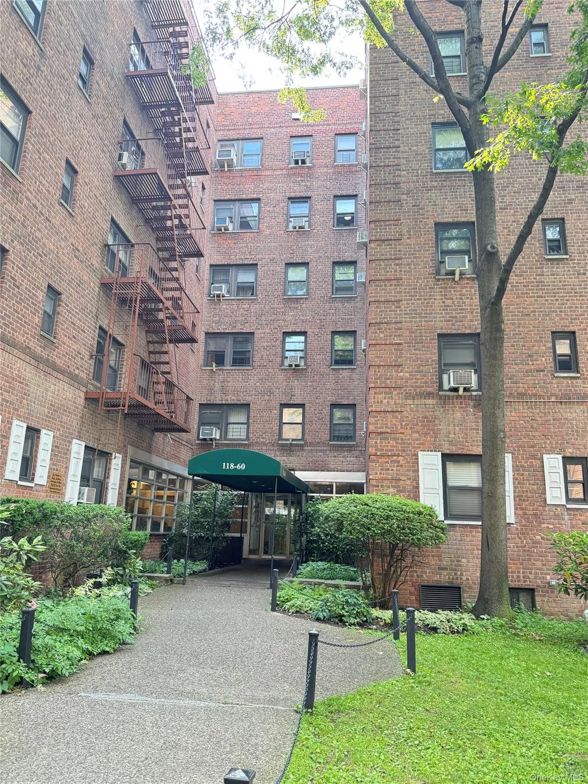 118-60 Metropolitan Avenue, New York, NY, 1 Bedroom Bedrooms, 4 Rooms Rooms,1 BathroomBathrooms,Residential,For Rent,Metropolitan,0,1013170 118-60 Metropolitan Avenue, New York, NY, 1 Bedroom Bedrooms, 4 Rooms Rooms,1 BathroomBathrooms,Residential,For Rent,Metropolitan,0,1013170