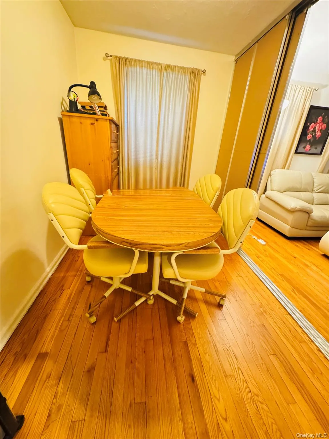 118-60 Metropolitan Avenue, New York, NY, 1 Bedroom Bedrooms, 4 Rooms Rooms,1 BathroomBathrooms,Residential,For Rent,Metropolitan,0,1013170 118-60 Metropolitan Avenue, New York, NY, 1 Bedroom Bedrooms, 4 Rooms Rooms,1 BathroomBathrooms,Residential,For Rent,Metropolitan,0,1013170