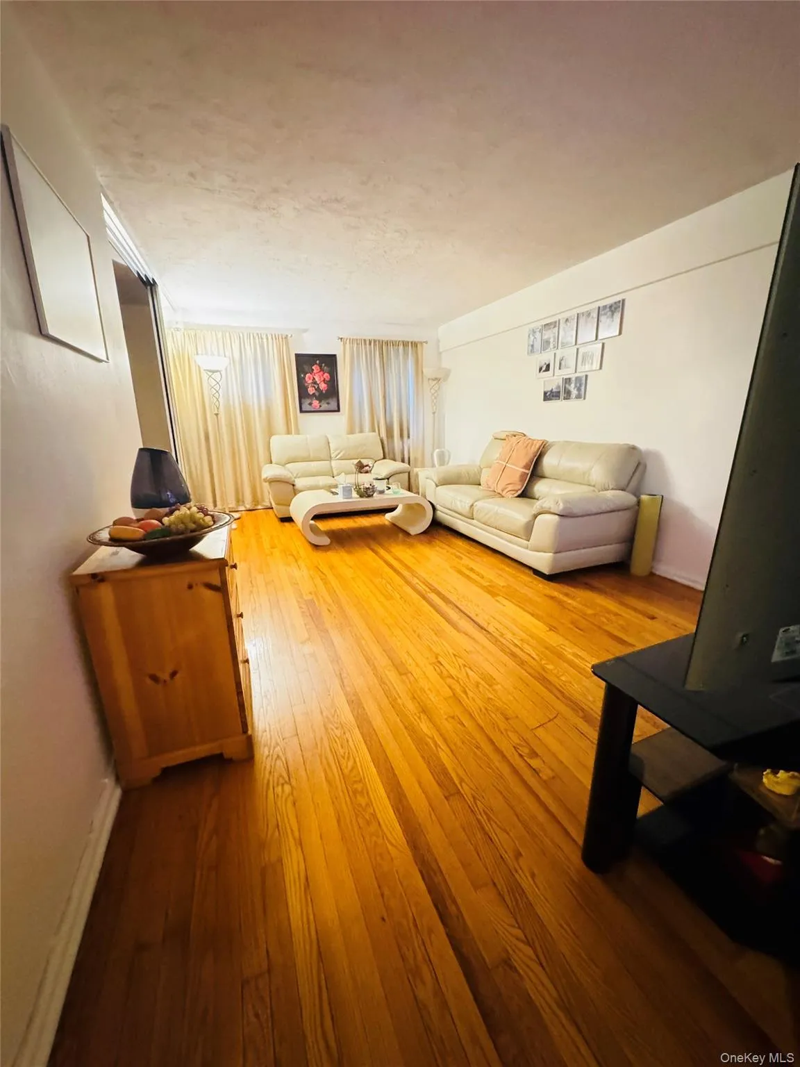 118-60 Metropolitan Avenue, New York, NY, 1 Bedroom Bedrooms, 4 Rooms Rooms,1 BathroomBathrooms,Residential,For Rent,Metropolitan,0,1013170 118-60 Metropolitan Avenue, New York, NY, 1 Bedroom Bedrooms, 4 Rooms Rooms,1 BathroomBathrooms,Residential,For Rent,Metropolitan,0,1013170