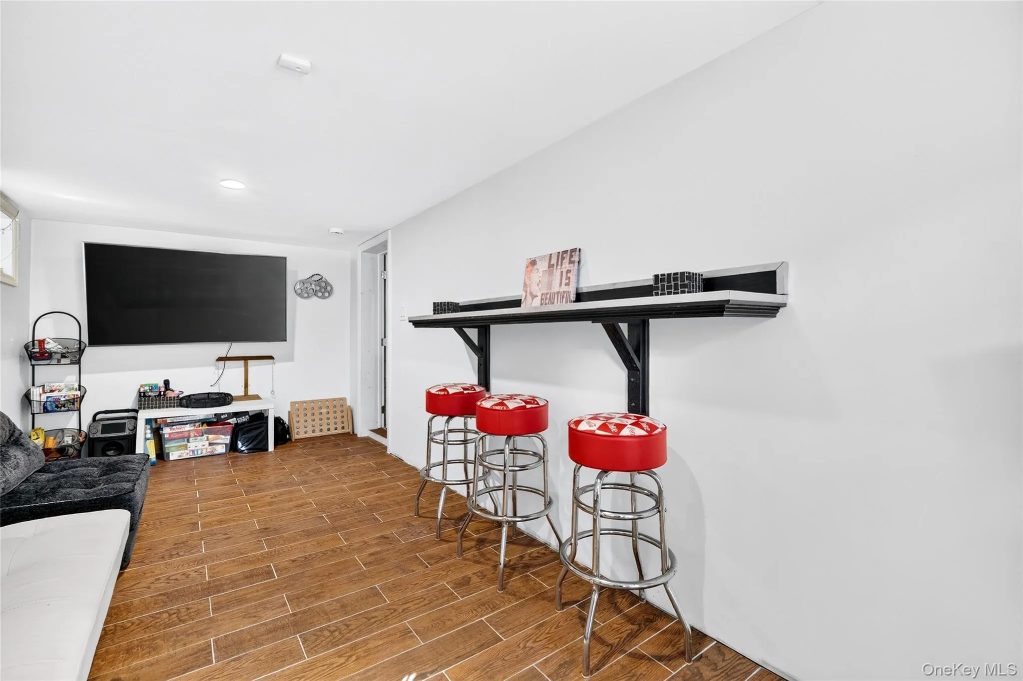 2 Stewart Avenue, Eastchester, NY, 3 Bedrooms Bedrooms, 6 Rooms Rooms,2 BathroomsBathrooms,Residential,For Rent,Stewart,0,1013172 2 Stewart Avenue, Eastchester, NY, 3 Bedrooms Bedrooms, 6 Rooms Rooms,2 BathroomsBathrooms,Residential,For Rent,Stewart,0,1013172