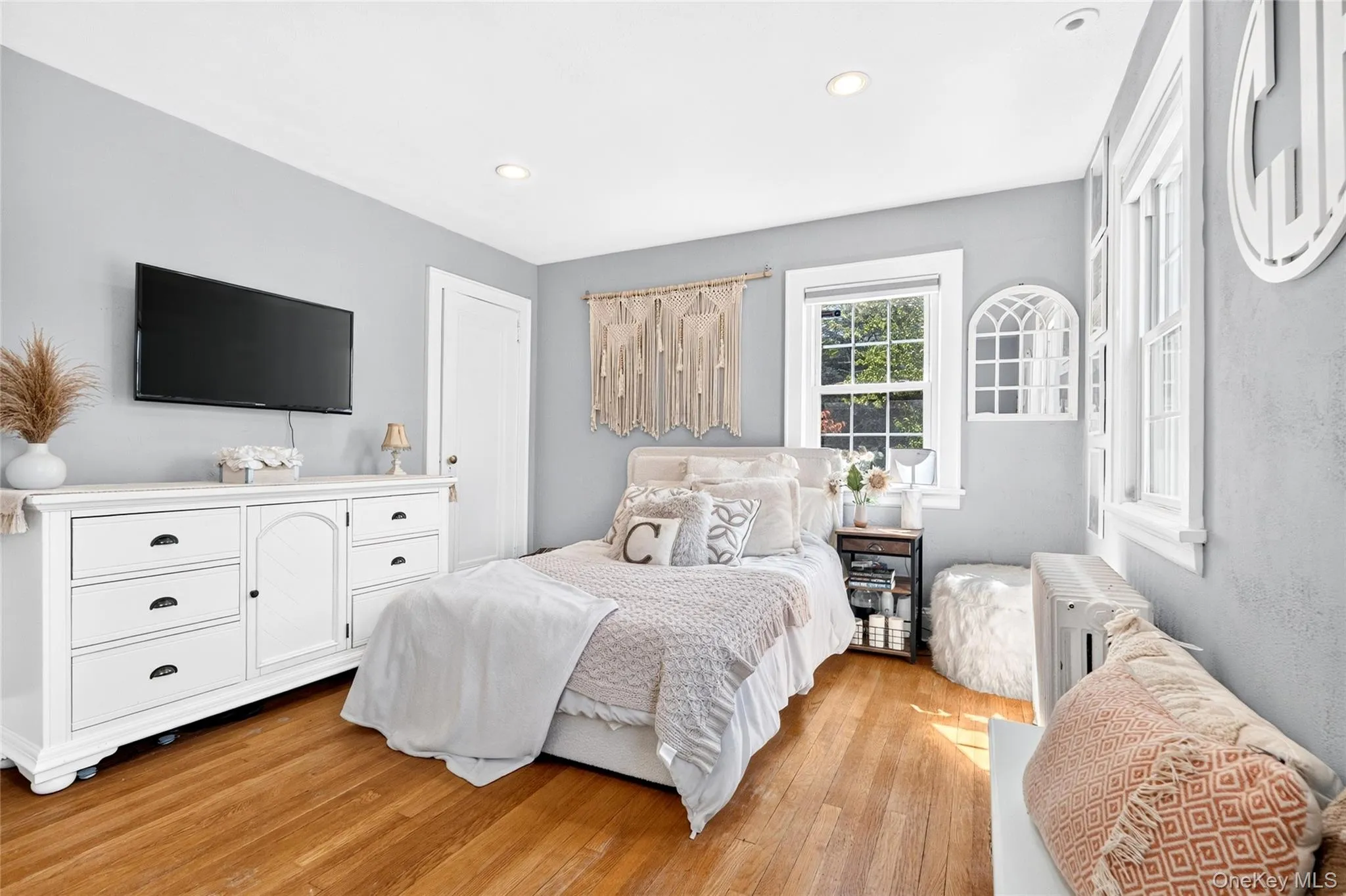 2 Stewart Avenue, Eastchester, NY, 3 Bedrooms Bedrooms, 6 Rooms Rooms,2 BathroomsBathrooms,Residential,For Rent,Stewart,0,1013172 2 Stewart Avenue, Eastchester, NY, 3 Bedrooms Bedrooms, 6 Rooms Rooms,2 BathroomsBathrooms,Residential,For Rent,Stewart,0,1013172