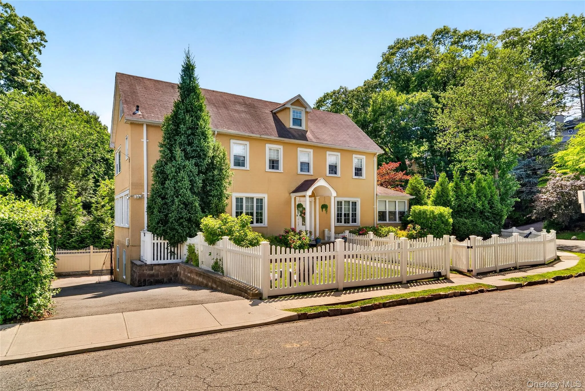 2 Stewart Avenue, Eastchester, NY, 3 Bedrooms Bedrooms, 6 Rooms Rooms,2 BathroomsBathrooms,Residential,For Rent,Stewart,0,1013172 2 Stewart Avenue, Eastchester, NY, 3 Bedrooms Bedrooms, 6 Rooms Rooms,2 BathroomsBathrooms,Residential,For Rent,Stewart,0,1013172