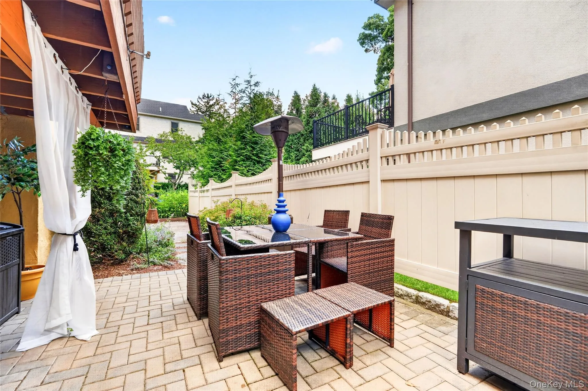 2 Stewart Avenue, Eastchester, NY, 3 Bedrooms Bedrooms, 6 Rooms Rooms,2 BathroomsBathrooms,Residential,For Rent,Stewart,0,1013172 2 Stewart Avenue, Eastchester, NY, 3 Bedrooms Bedrooms, 6 Rooms Rooms,2 BathroomsBathrooms,Residential,For Rent,Stewart,0,1013172