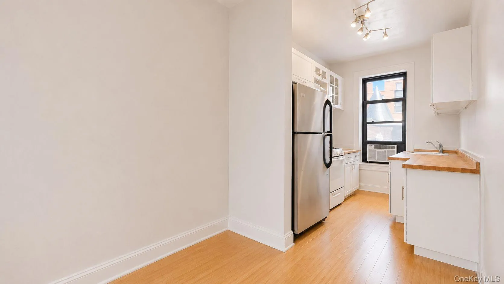 4-6 105th Street, New York, NY, 1 Bedroom Bedrooms, 4 Rooms Rooms,1 BathroomBathrooms,Residential,For Rent,105th,0,1013173 4-6 105th Street, New York, NY, 1 Bedroom Bedrooms, 4 Rooms Rooms,1 BathroomBathrooms,Residential,For Rent,105th,0,1013173