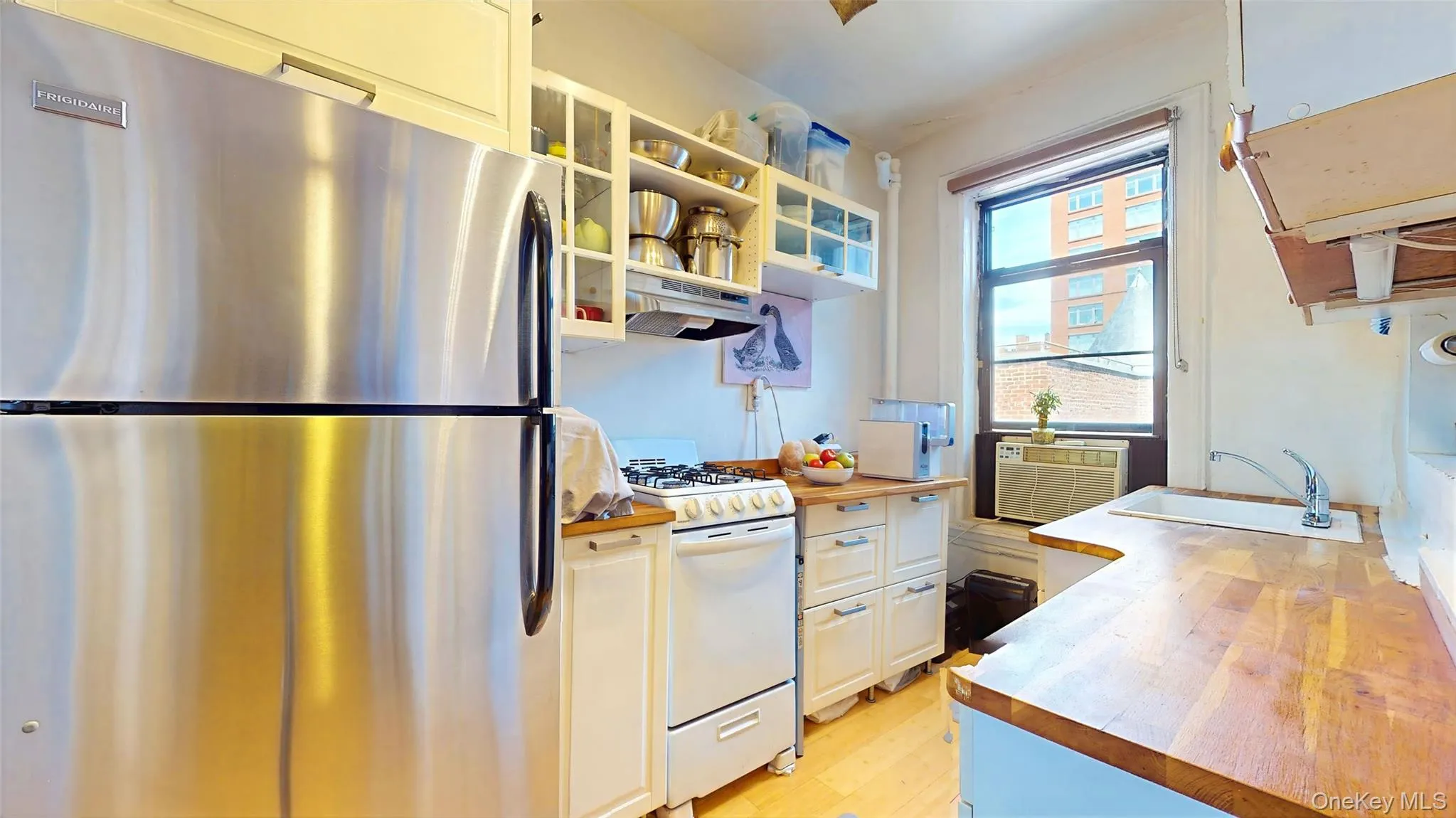 4-6 105th Street, New York, NY, 1 Bedroom Bedrooms, 4 Rooms Rooms,1 BathroomBathrooms,Residential,For Rent,105th,0,1013173 4-6 105th Street, New York, NY, 1 Bedroom Bedrooms, 4 Rooms Rooms,1 BathroomBathrooms,Residential,For Rent,105th,0,1013173