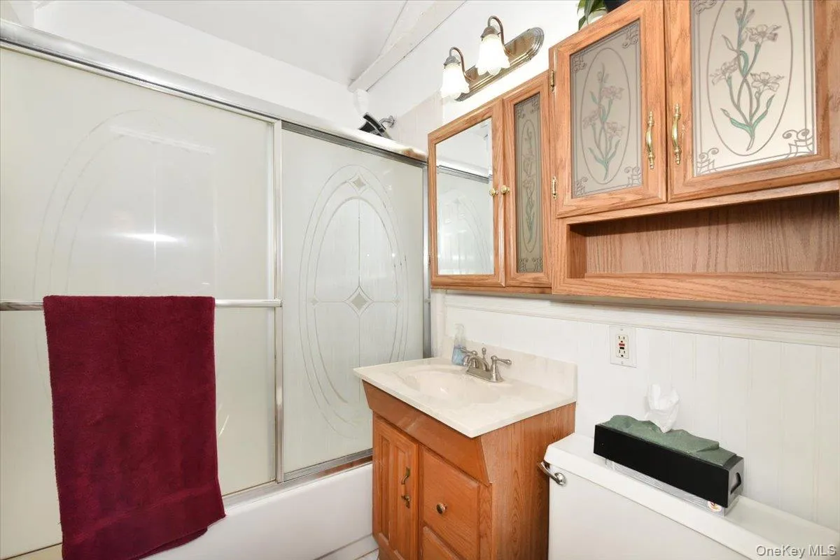 11 Glenda Drive, West Babylon, NY, 2 Bedrooms Bedrooms, 6 Rooms Rooms,1 BathroomBathrooms,Residential,For Rent,Glenda,0,1013177 11 Glenda Drive, West Babylon, NY, 2 Bedrooms Bedrooms, 6 Rooms Rooms,1 BathroomBathrooms,Residential,For Rent,Glenda,0,1013177