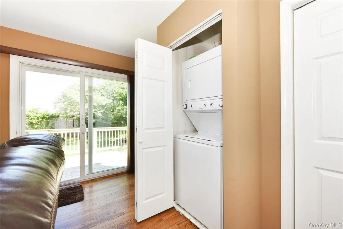 11 Glenda Drive, West Babylon, NY, 2 Bedrooms Bedrooms, 6 Rooms Rooms,1 BathroomBathrooms,Residential,For Rent,Glenda,0,1013177 11 Glenda Drive, West Babylon, NY, 2 Bedrooms Bedrooms, 6 Rooms Rooms,1 BathroomBathrooms,Residential,For Rent,Glenda,0,1013177