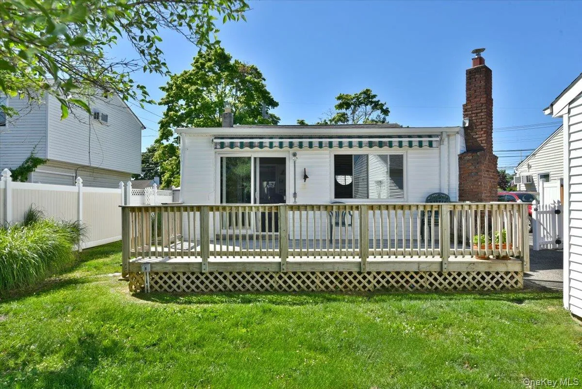 11 Glenda Drive, West Babylon, NY, 2 Bedrooms Bedrooms, 6 Rooms Rooms,1 BathroomBathrooms,Residential,For Rent,Glenda,0,1013177 11 Glenda Drive, West Babylon, NY, 2 Bedrooms Bedrooms, 6 Rooms Rooms,1 BathroomBathrooms,Residential,For Rent,Glenda,0,1013177