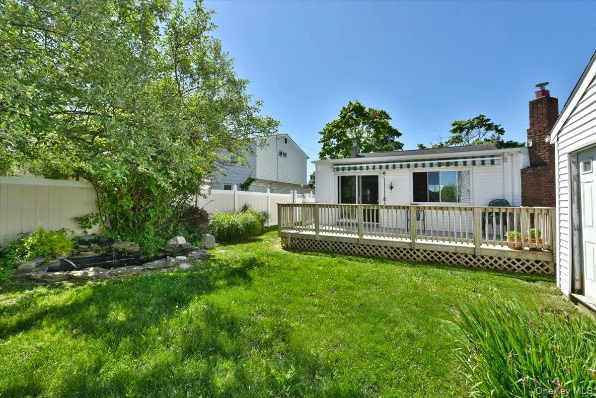 11 Glenda Drive, West Babylon, NY, 2 Bedrooms Bedrooms, 6 Rooms Rooms,1 BathroomBathrooms,Residential,For Rent,Glenda,0,1013177 11 Glenda Drive, West Babylon, NY, 2 Bedrooms Bedrooms, 6 Rooms Rooms,1 BathroomBathrooms,Residential,For Rent,Glenda,0,1013177