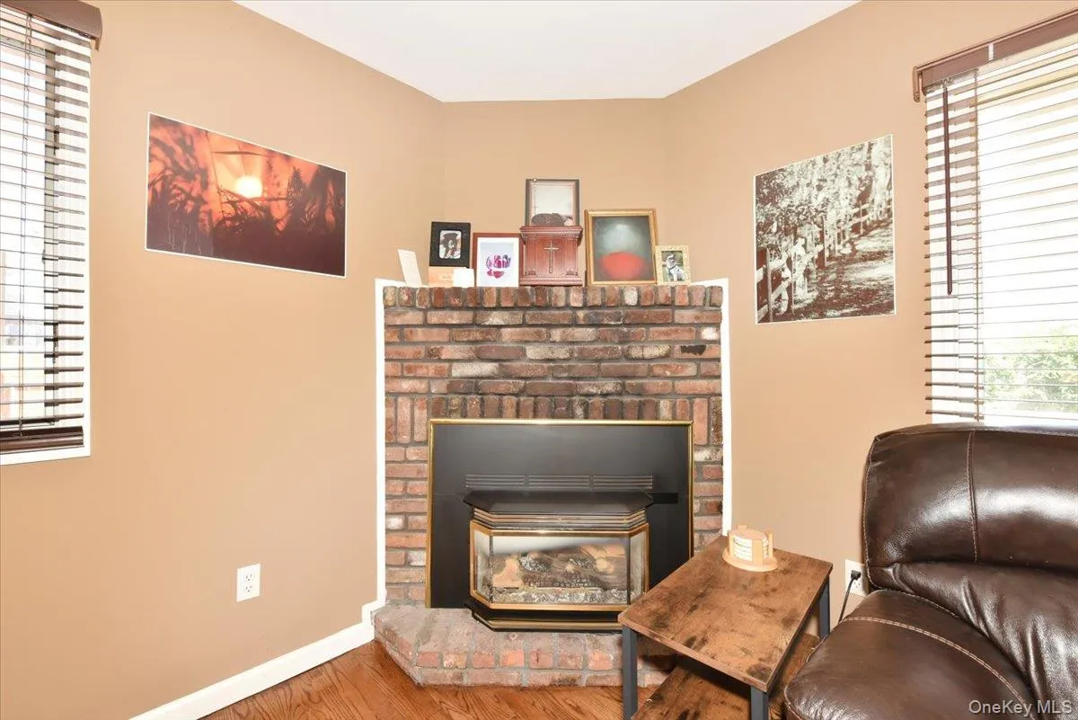 11 Glenda Drive, West Babylon, NY, 2 Bedrooms Bedrooms, 6 Rooms Rooms,1 BathroomBathrooms,Residential,For Rent,Glenda,0,1013177 11 Glenda Drive, West Babylon, NY, 2 Bedrooms Bedrooms, 6 Rooms Rooms,1 BathroomBathrooms,Residential,For Rent,Glenda,0,1013177
