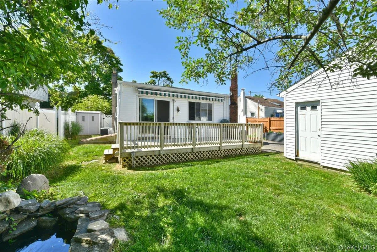 11 Glenda Drive, West Babylon, NY, 2 Bedrooms Bedrooms, 6 Rooms Rooms,1 BathroomBathrooms,Residential,For Rent,Glenda,0,1013177 11 Glenda Drive, West Babylon, NY, 2 Bedrooms Bedrooms, 6 Rooms Rooms,1 BathroomBathrooms,Residential,For Rent,Glenda,0,1013177