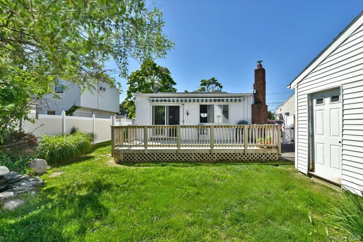 11 Glenda Drive, West Babylon, NY, 2 Bedrooms Bedrooms, 6 Rooms Rooms,1 BathroomBathrooms,Residential,For Rent,Glenda,0,1013177 11 Glenda Drive, West Babylon, NY, 2 Bedrooms Bedrooms, 6 Rooms Rooms,1 BathroomBathrooms,Residential,For Rent,Glenda,0,1013177