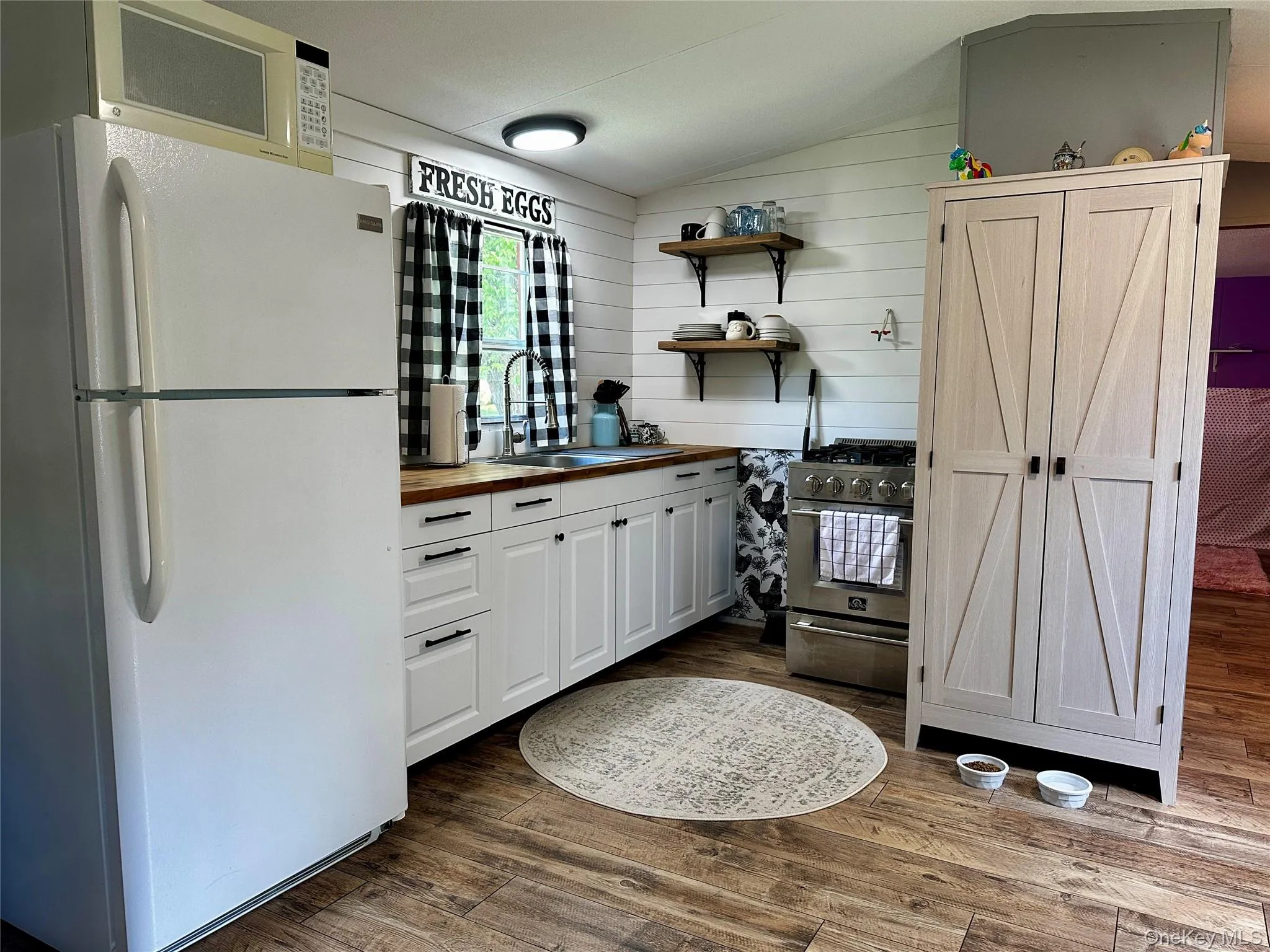 209 Browns Road, Montgomery, NY, 2 Bedrooms Bedrooms, 4 Rooms Rooms,1 BathroomBathrooms,Residential,For Rent,Browns,0,1013181 209 Browns Road, Montgomery, NY, 2 Bedrooms Bedrooms, 4 Rooms Rooms,1 BathroomBathrooms,Residential,For Rent,Browns,0,1013181