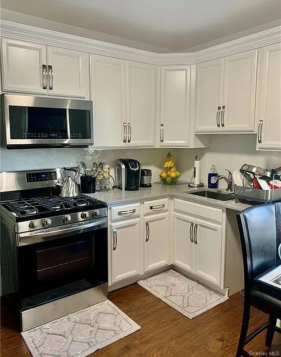 30 Manitou Avenue, Poughkeepsie, NY, 2 Bedrooms Bedrooms, 6 Rooms Rooms,1 BathroomBathrooms,Residential Lease,For Rent,Manitou,0,1013184 30 Manitou Avenue, Poughkeepsie, NY, 2 Bedrooms Bedrooms, 6 Rooms Rooms,1 BathroomBathrooms,Residential Lease,For Rent,Manitou,0,1013184
