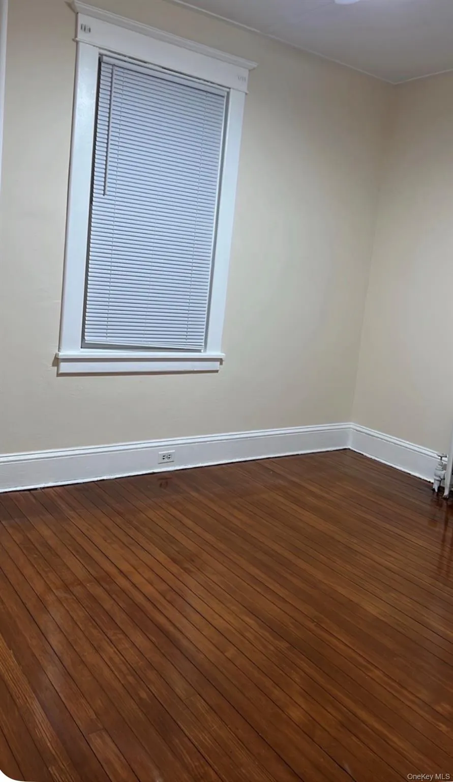 70 Staples Street, Oyster Bay, NY, 4 Bedrooms Bedrooms, 4 Rooms Rooms,1 BathroomBathrooms,Residential,For Rent,Staples,0,1013186 70 Staples Street, Oyster Bay, NY, 4 Bedrooms Bedrooms, 4 Rooms Rooms,1 BathroomBathrooms,Residential,For Rent,Staples,0,1013186