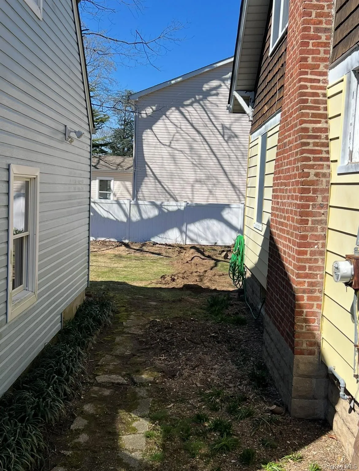 70 Staples Street, Oyster Bay, NY, 4 Bedrooms Bedrooms, 4 Rooms Rooms,1 BathroomBathrooms,Residential,For Rent,Staples,0,1013186 70 Staples Street, Oyster Bay, NY, 4 Bedrooms Bedrooms, 4 Rooms Rooms,1 BathroomBathrooms,Residential,For Rent,Staples,0,1013186