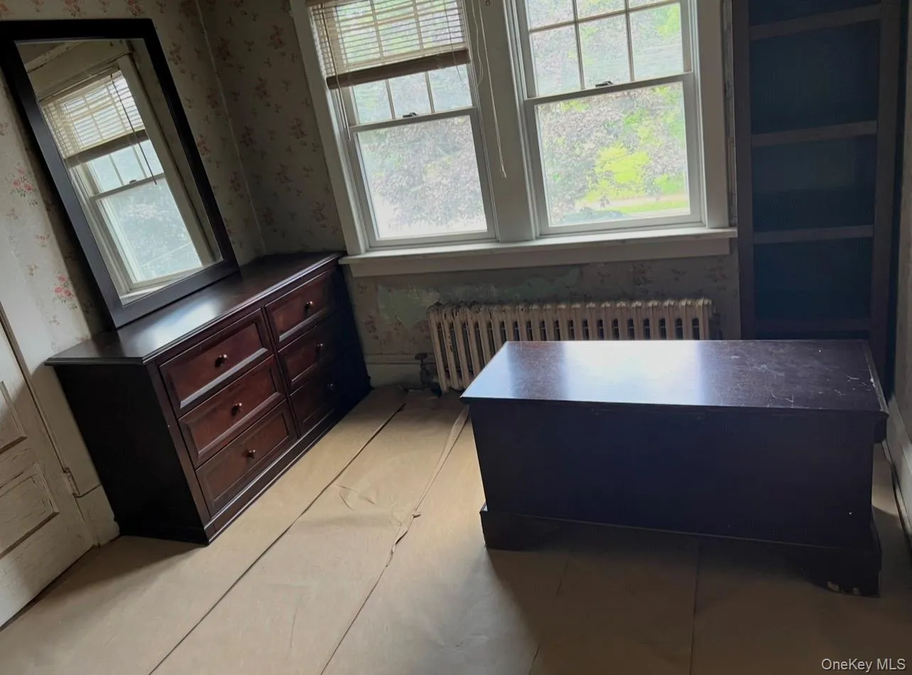 70 Staples Street, Oyster Bay, NY, 4 Bedrooms Bedrooms, 4 Rooms Rooms,1 BathroomBathrooms,Residential,For Rent,Staples,0,1013186 70 Staples Street, Oyster Bay, NY, 4 Bedrooms Bedrooms, 4 Rooms Rooms,1 BathroomBathrooms,Residential,For Rent,Staples,0,1013186