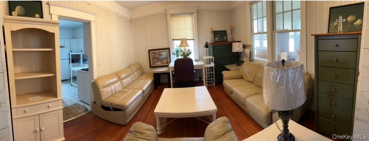 70 Staples Street, Oyster Bay, NY, 4 Bedrooms Bedrooms, 4 Rooms Rooms,1 BathroomBathrooms,Residential,For Rent,Staples,0,1013186 70 Staples Street, Oyster Bay, NY, 4 Bedrooms Bedrooms, 4 Rooms Rooms,1 BathroomBathrooms,Residential,For Rent,Staples,0,1013186