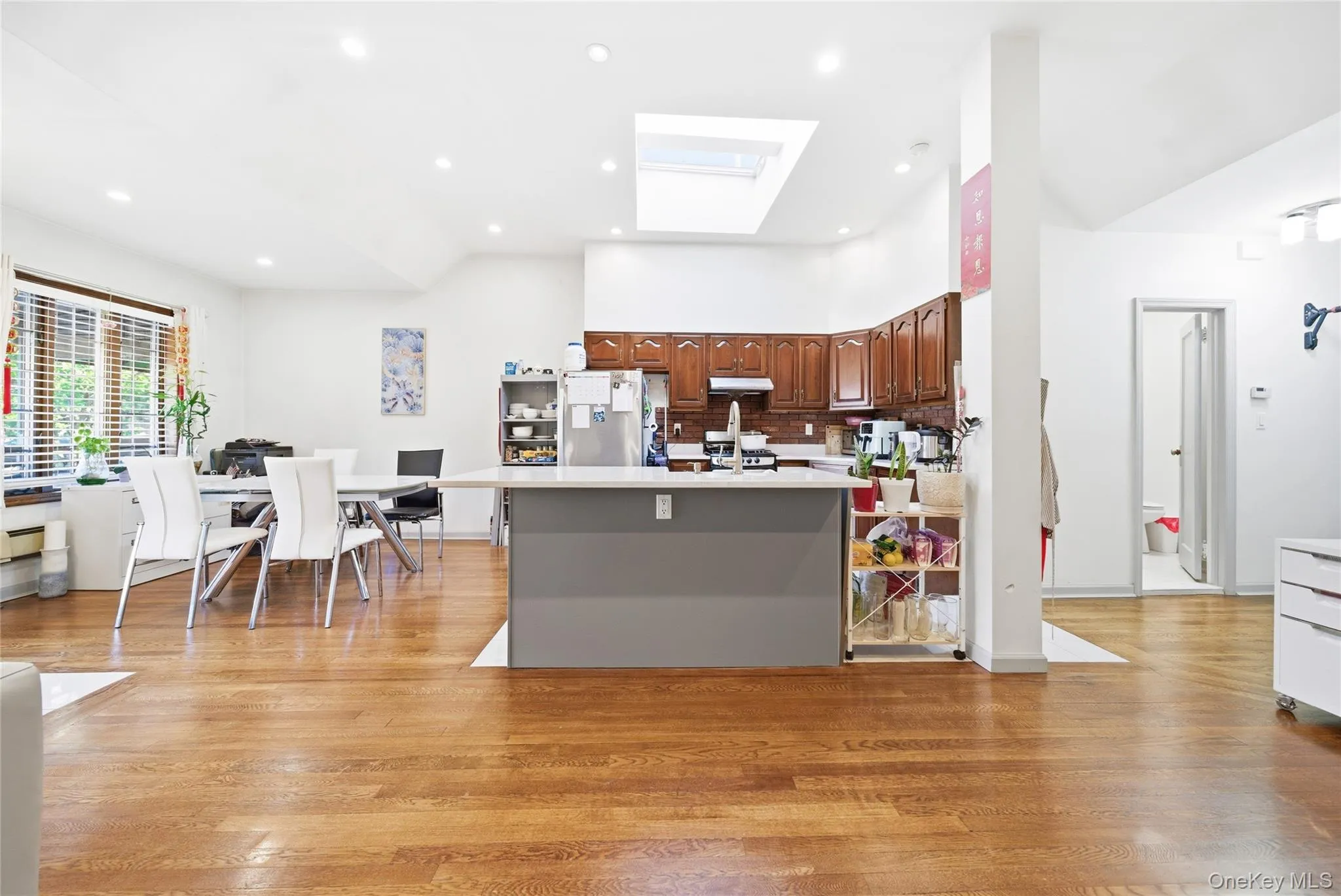 53-74 62nd Street, New York, NY, 2 Bedrooms Bedrooms, 5 Rooms Rooms,2 BathroomsBathrooms,Residential,For Rent,62nd,0,1013189 53-74 62nd Street, New York, NY, 2 Bedrooms Bedrooms, 5 Rooms Rooms,2 BathroomsBathrooms,Residential,For Rent,62nd,0,1013189