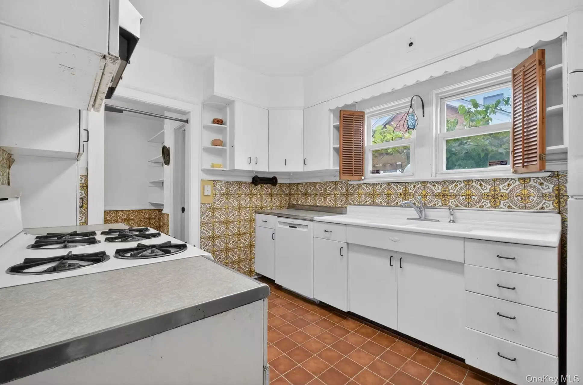 35-38 169th Street, New York, NY, 3 Bedrooms Bedrooms, 13 Rooms Rooms,2 BathroomsBathrooms,Residential,For Rent,169th,0,1013193 35-38 169th Street, New York, NY, 3 Bedrooms Bedrooms, 13 Rooms Rooms,2 BathroomsBathrooms,Residential,For Rent,169th,0,1013193