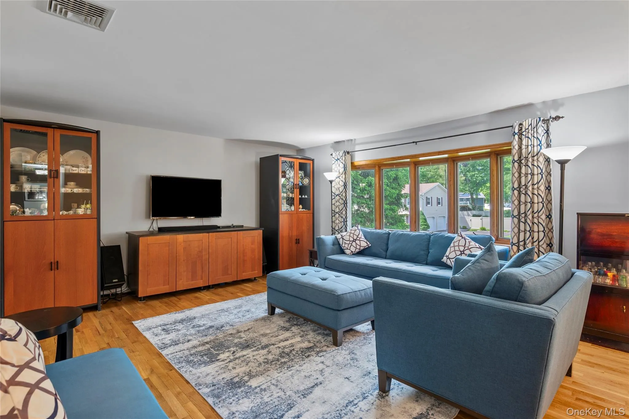 6 Barry Court, Clarkstown, NY, 8 Bedrooms Bedrooms, 14 Rooms Rooms,5 BathroomsBathrooms,Residential,For Rent,Barry,0,1013202 6 Barry Court, Clarkstown, NY, 8 Bedrooms Bedrooms, 14 Rooms Rooms,5 BathroomsBathrooms,Residential,For Rent,Barry,0,1013202
