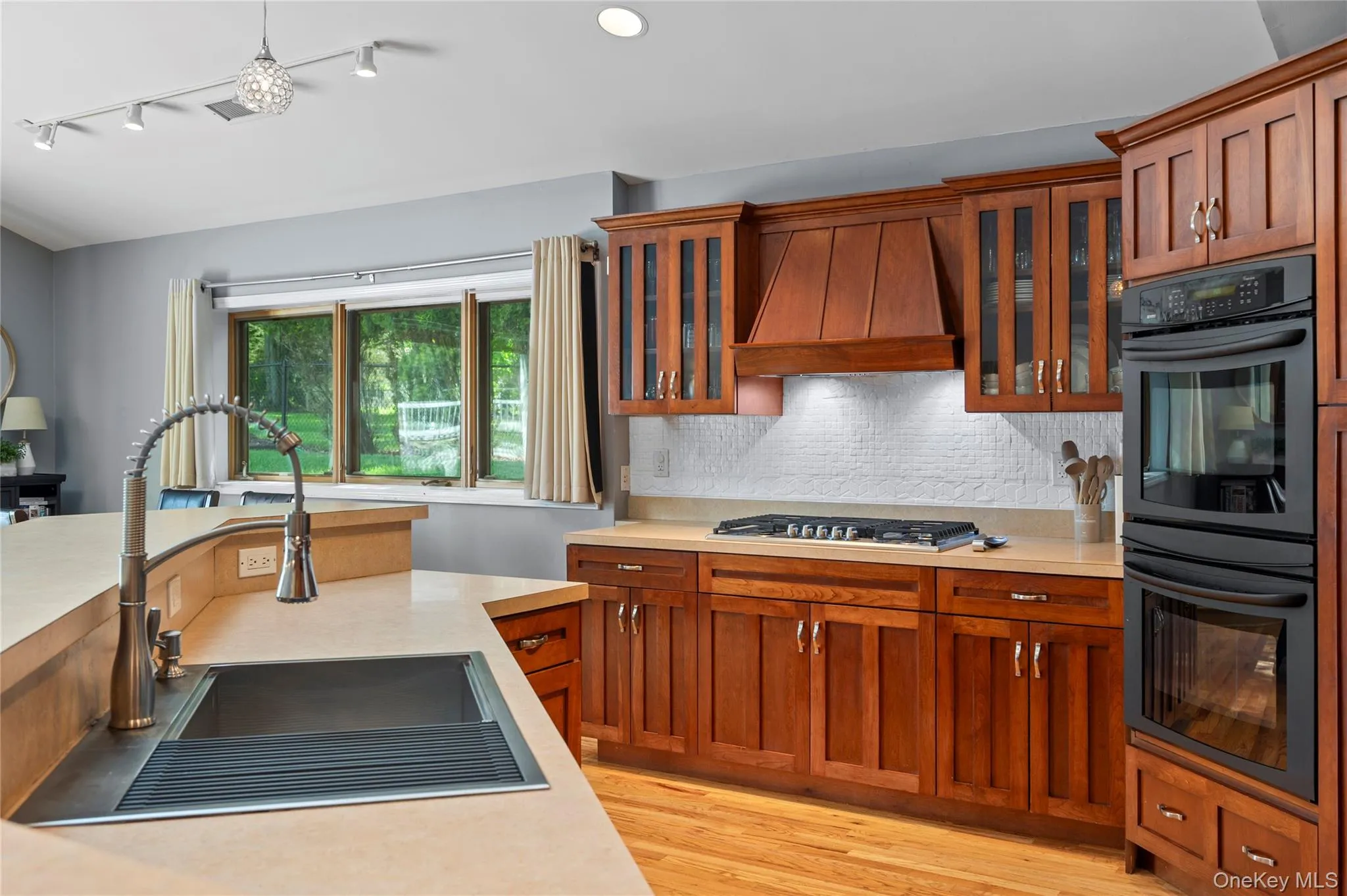 "House 2" Kitchen with 5-Burner Cooktop "House 2" Kitchen with 5-Burner Cooktop