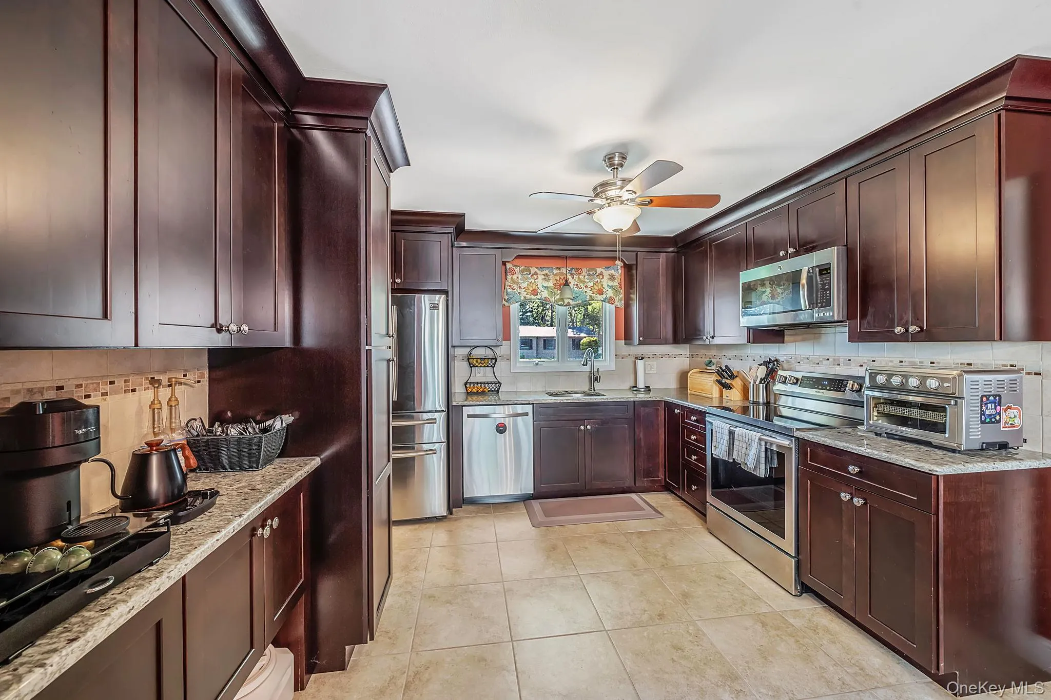 47 Fox Lane, Brookhaven, NY, 4 Bedrooms Bedrooms, 10 Rooms Rooms,2 BathroomsBathrooms,Residential,For Rent,Fox,0,1013206 47 Fox Lane, Brookhaven, NY, 4 Bedrooms Bedrooms, 10 Rooms Rooms,2 BathroomsBathrooms,Residential,For Rent,Fox,0,1013206