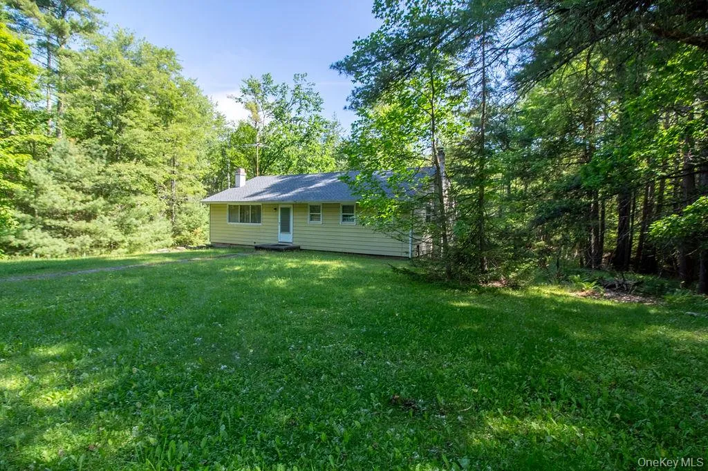810 Ulster Heights Road, Wawarsing, NY, 3 Bedrooms Bedrooms, 5 Rooms Rooms,1 BathroomBathrooms,Residential,For Rent,Ulster Heights,0,1013209 810 Ulster Heights Road, Wawarsing, NY, 3 Bedrooms Bedrooms, 5 Rooms Rooms,1 BathroomBathrooms,Residential,For Rent,Ulster Heights,0,1013209