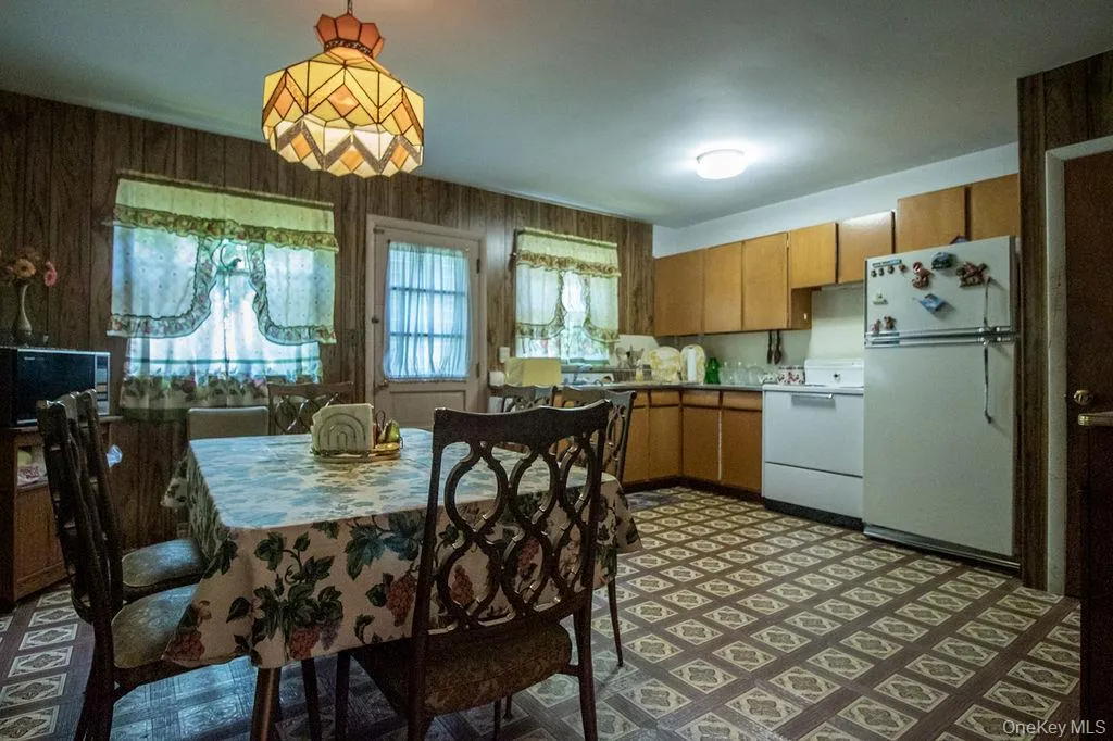810 Ulster Heights Road, Wawarsing, NY, 3 Bedrooms Bedrooms, 5 Rooms Rooms,1 BathroomBathrooms,Residential,For Rent,Ulster Heights,0,1013209 810 Ulster Heights Road, Wawarsing, NY, 3 Bedrooms Bedrooms, 5 Rooms Rooms,1 BathroomBathrooms,Residential,For Rent,Ulster Heights,0,1013209