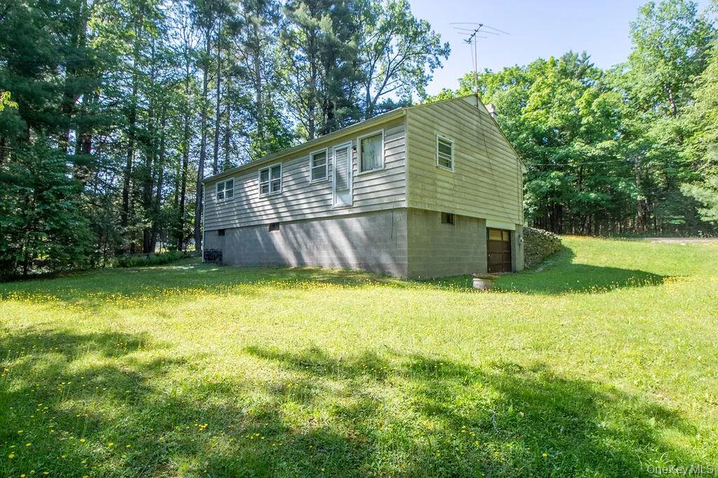 810 Ulster Heights Road, Wawarsing, NY, 3 Bedrooms Bedrooms, 5 Rooms Rooms,1 BathroomBathrooms,Residential,For Rent,Ulster Heights,0,1013209 810 Ulster Heights Road, Wawarsing, NY, 3 Bedrooms Bedrooms, 5 Rooms Rooms,1 BathroomBathrooms,Residential,For Rent,Ulster Heights,0,1013209