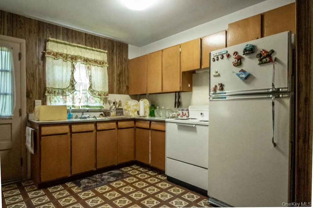 810 Ulster Heights Road, Wawarsing, NY, 3 Bedrooms Bedrooms, 5 Rooms Rooms,1 BathroomBathrooms,Residential,For Rent,Ulster Heights,0,1013209 810 Ulster Heights Road, Wawarsing, NY, 3 Bedrooms Bedrooms, 5 Rooms Rooms,1 BathroomBathrooms,Residential,For Rent,Ulster Heights,0,1013209