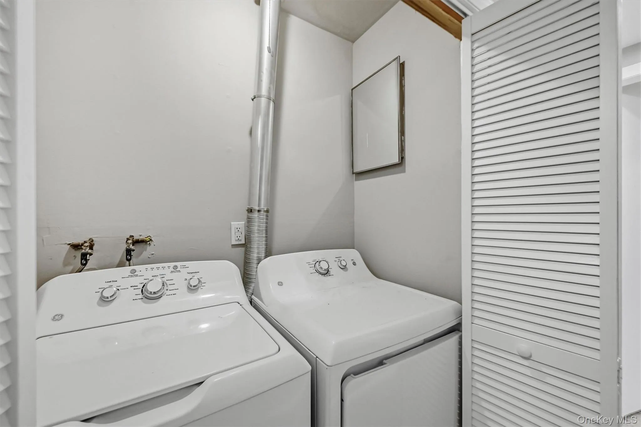 137 Howard Avenue, Orangetown, NY, 6 Bedrooms Bedrooms, 17 Rooms Rooms,3 BathroomsBathrooms,Residential,For Rent,Howard,0,1013212 137 Howard Avenue, Orangetown, NY, 6 Bedrooms Bedrooms, 17 Rooms Rooms,3 BathroomsBathrooms,Residential,For Rent,Howard,0,1013212