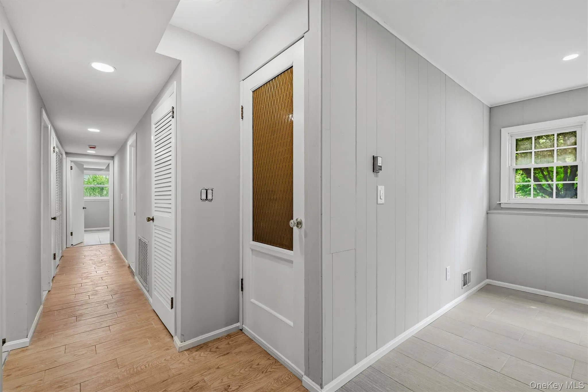 Lower level in-law suite with 3 entrances Lower level in-law suite with 3 entrances