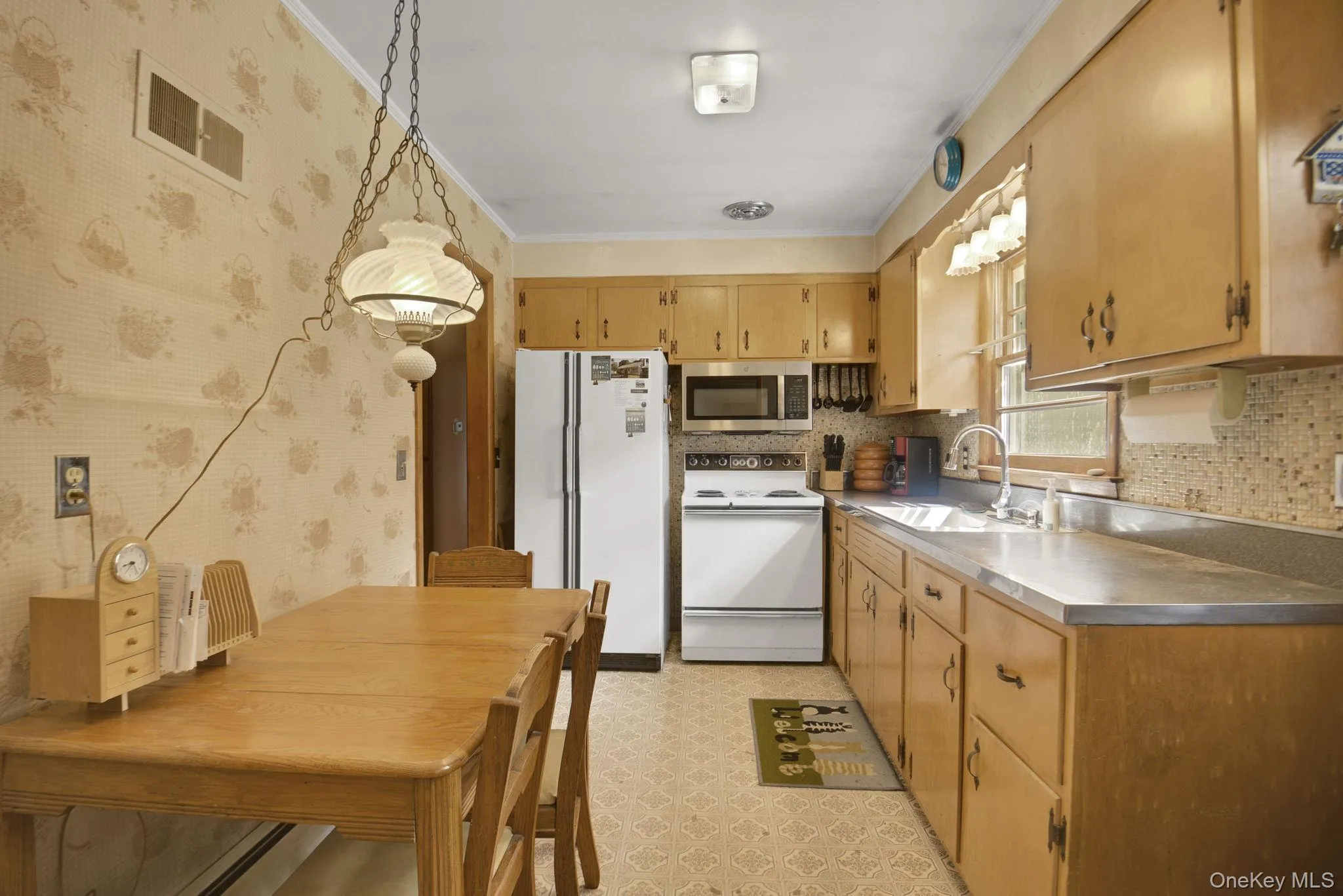 22 Greenvale Farms Road, Poughkeepsie (town), NY, 3 Bedrooms Bedrooms, 8 Rooms Rooms,1 BathroomBathrooms,Residential,For Rent,Greenvale Farms,0,1013214 22 Greenvale Farms Road, Poughkeepsie (town), NY, 3 Bedrooms Bedrooms, 8 Rooms Rooms,1 BathroomBathrooms,Residential,For Rent,Greenvale Farms,0,1013214