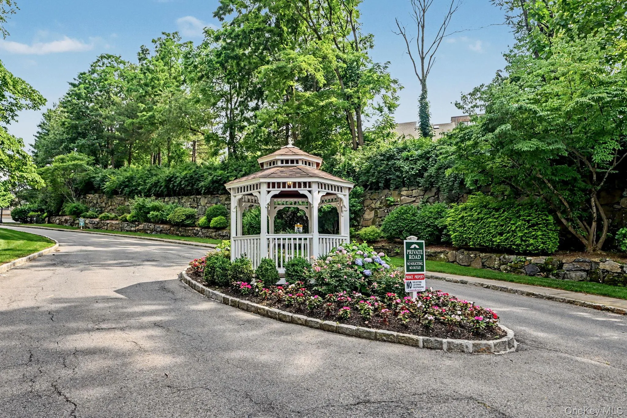 34 Winding Ridge Road, Greenburgh, NY, 2 Bedrooms Bedrooms, 7 Rooms Rooms,3 BathroomsBathrooms,Residential,For Rent,Winding Ridge,0,1013216 34 Winding Ridge Road, Greenburgh, NY, 2 Bedrooms Bedrooms, 7 Rooms Rooms,3 BathroomsBathrooms,Residential,For Rent,Winding Ridge,0,1013216