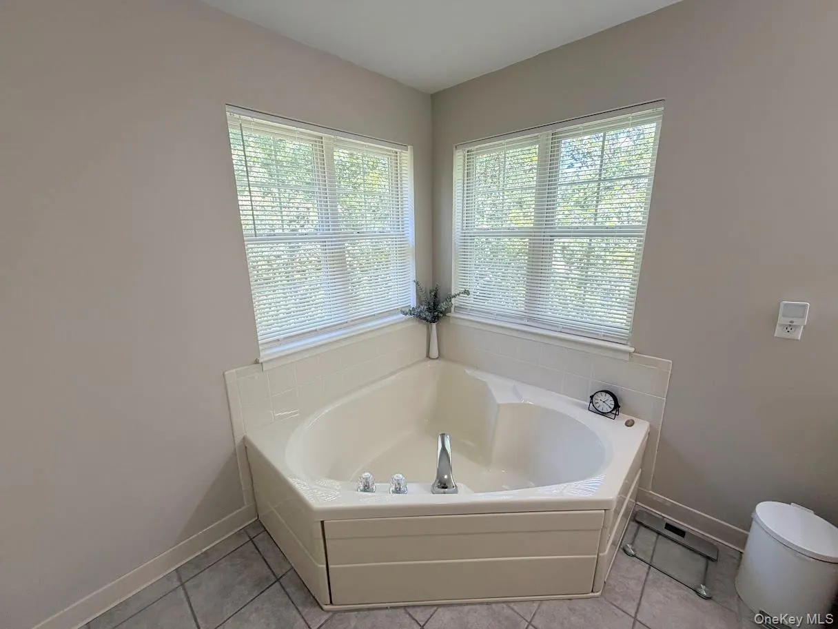 44 Ramblewood Drive, Newburgh (city), NY, 4 Bedrooms Bedrooms, 9 Rooms Rooms,2 BathroomsBathrooms,Residential,For Rent,Ramblewood,0,1013217 44 Ramblewood Drive, Newburgh (city), NY, 4 Bedrooms Bedrooms, 9 Rooms Rooms,2 BathroomsBathrooms,Residential,For Rent,Ramblewood,0,1013217