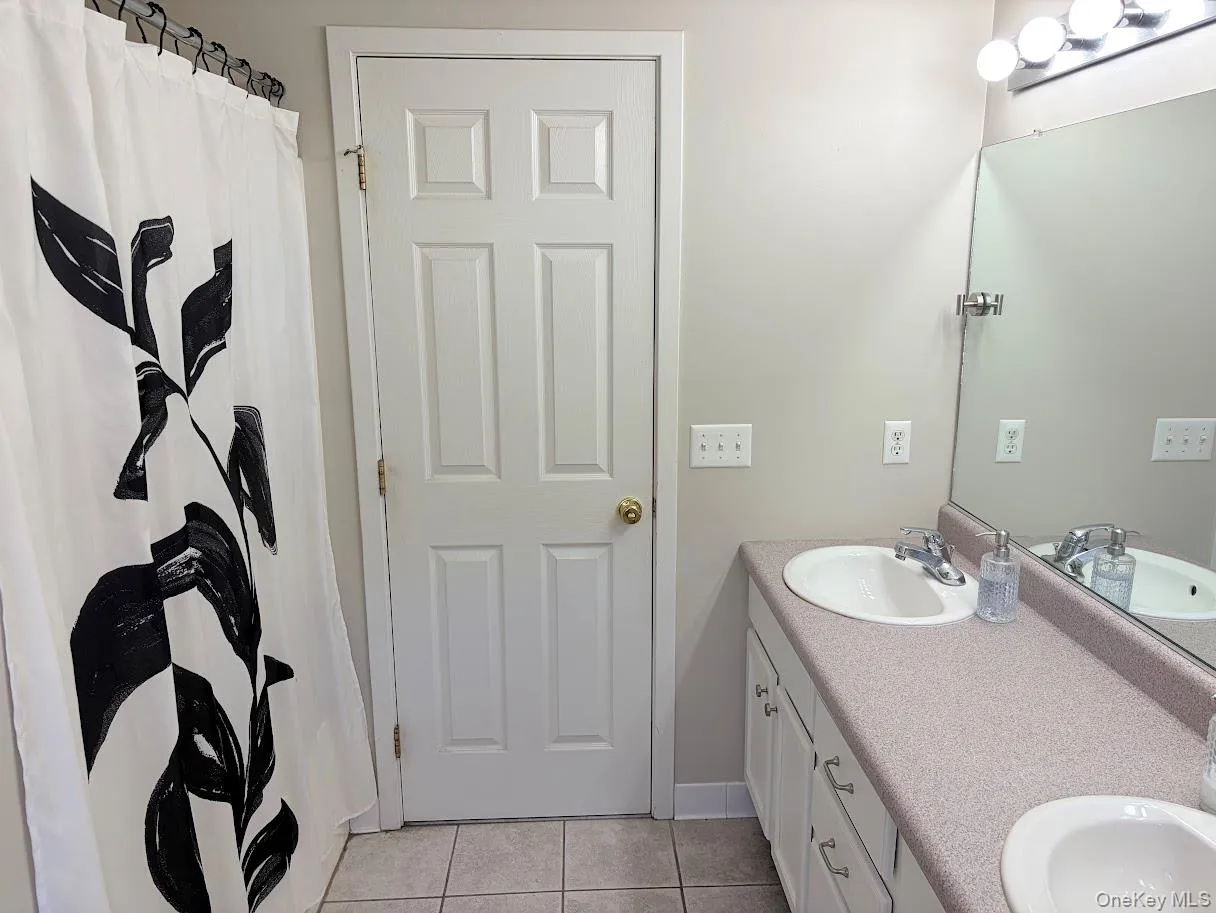 44 Ramblewood Drive, Newburgh (city), NY, 4 Bedrooms Bedrooms, 9 Rooms Rooms,2 BathroomsBathrooms,Residential,For Rent,Ramblewood,0,1013217 44 Ramblewood Drive, Newburgh (city), NY, 4 Bedrooms Bedrooms, 9 Rooms Rooms,2 BathroomsBathrooms,Residential,For Rent,Ramblewood,0,1013217