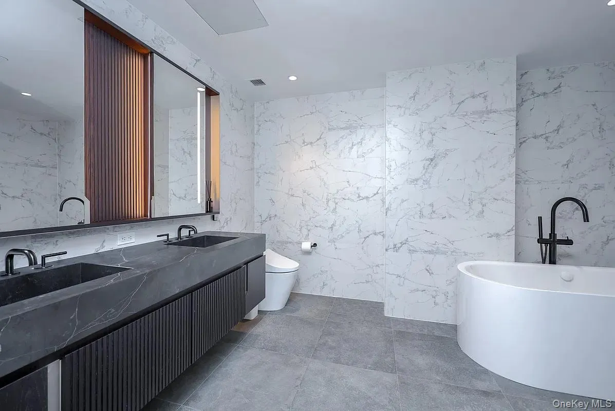 133-36 37th Avenue, New York, NY, 3 Bedrooms Bedrooms, 7 Rooms Rooms,2 BathroomsBathrooms,Residential Lease,For Rent,37th,0,1013219 133-36 37th Avenue, New York, NY, 3 Bedrooms Bedrooms, 7 Rooms Rooms,2 BathroomsBathrooms,Residential Lease,For Rent,37th,0,1013219