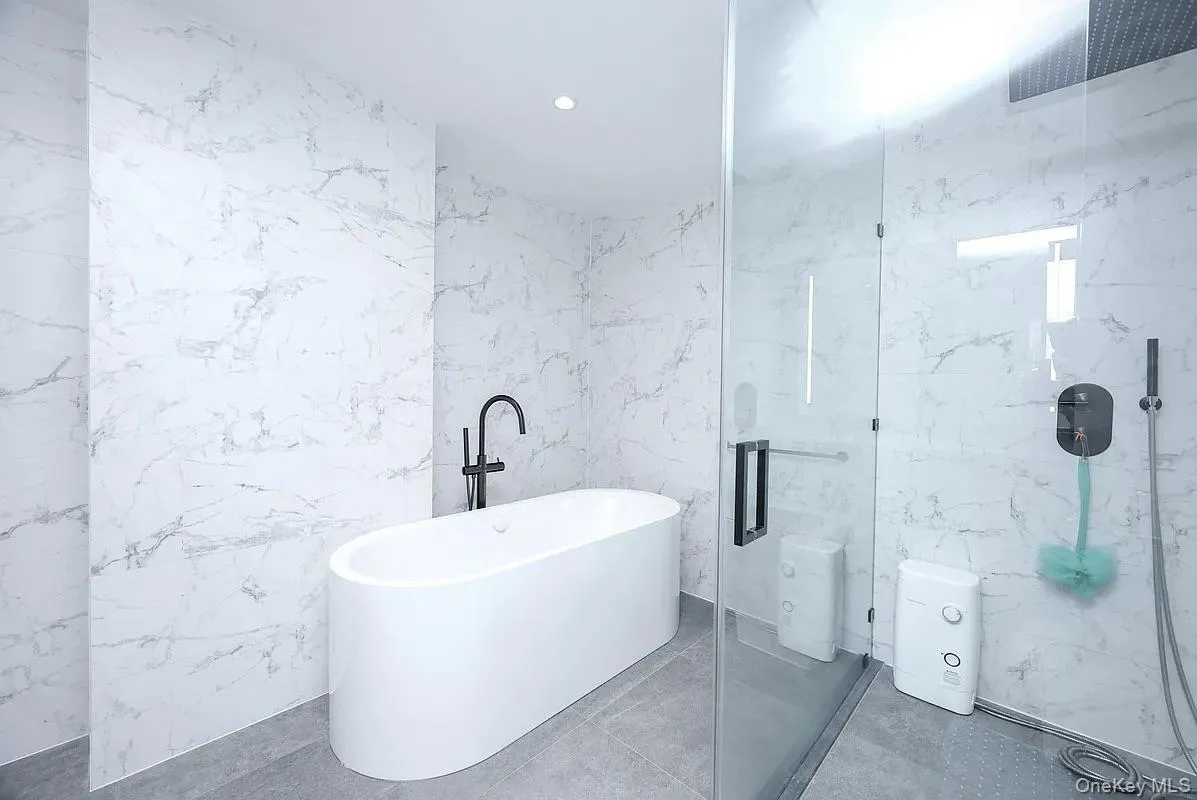 133-36 37th Avenue, New York, NY, 3 Bedrooms Bedrooms, 7 Rooms Rooms,2 BathroomsBathrooms,Residential Lease,For Rent,37th,0,1013219 133-36 37th Avenue, New York, NY, 3 Bedrooms Bedrooms, 7 Rooms Rooms,2 BathroomsBathrooms,Residential Lease,For Rent,37th,0,1013219